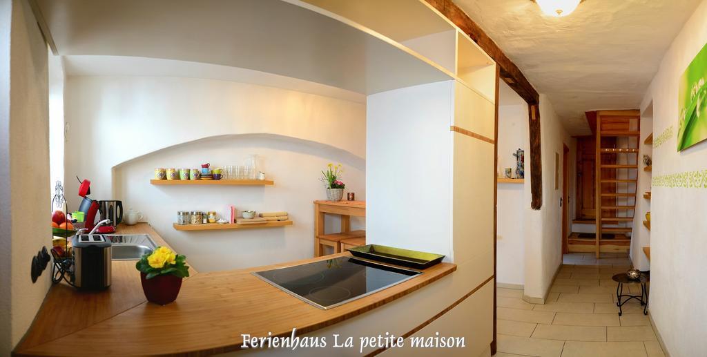 Lehmgefuehl, Design Vier, La Petite Maison Трир Екстериор снимка